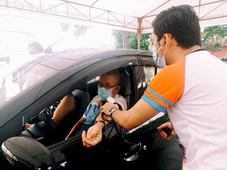 BORONGAN MARKS SECOND DAY OF  DRIVE-THRU VACCINATION