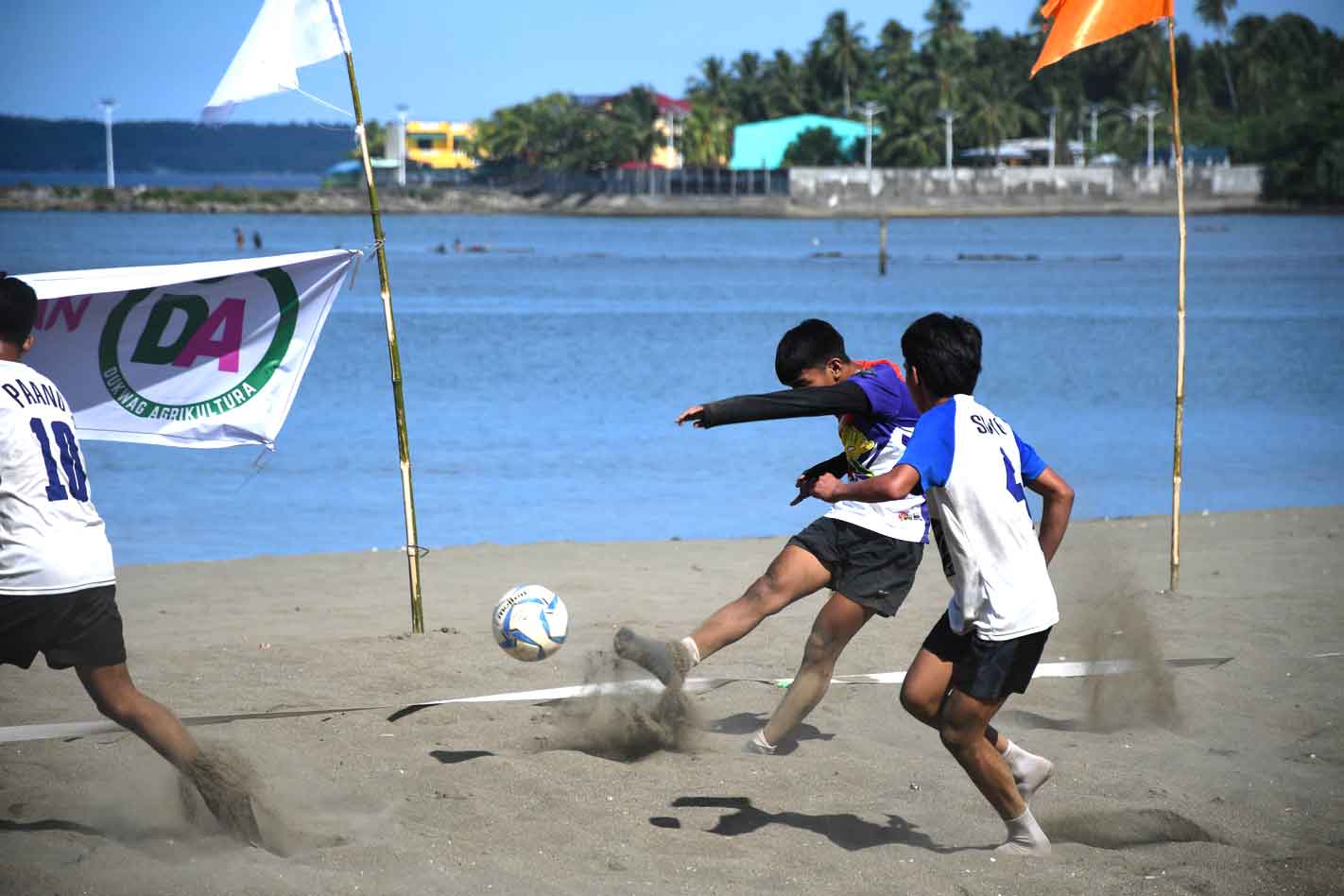 You are currently viewing 26 FOOTBALL TEAMS TINAMBONG HAN 3RD REGIONAL HUPLAG BEACH SOCCER TOURNAMENT 2022